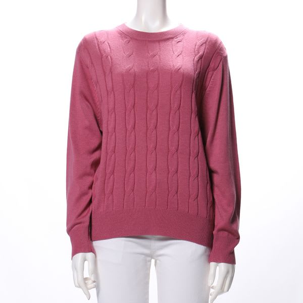 ケーブル模様ラウンドネックニット