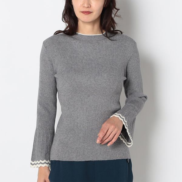 フレアスリーブニット