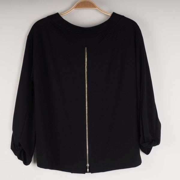 バックジップデザインカットソー