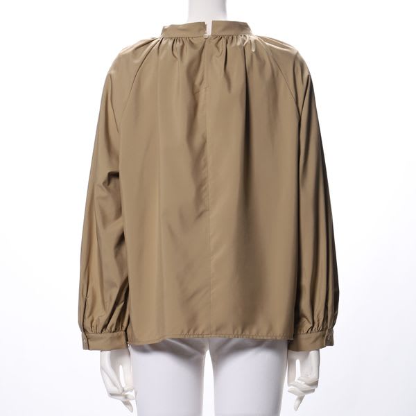 スタンドギャザーネックブラウス