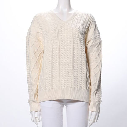 Vネックケーブルニット