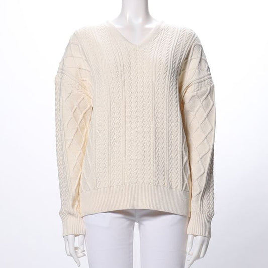 Vネックケーブルニット