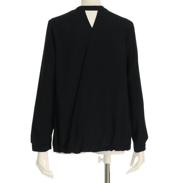 バック開きボウタイブラウス