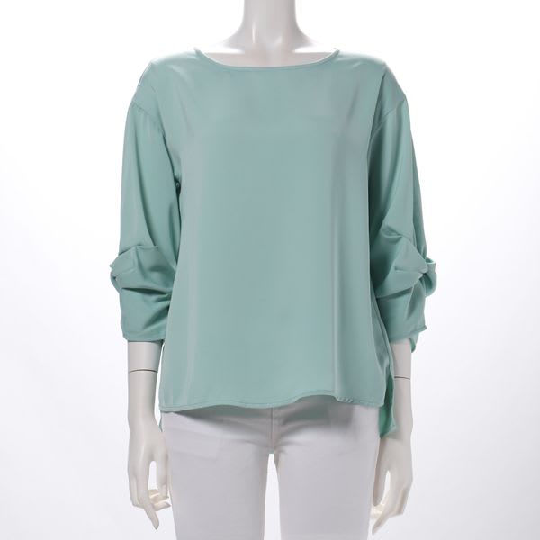 袖口デザインラウンドネックブラウス