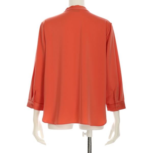 ボウタイブラウス