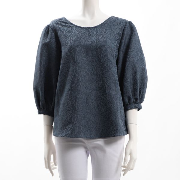 パフスリーブ総柄ブラウス