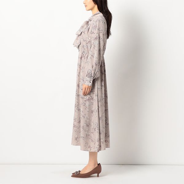 花柄ボウタイワンピース