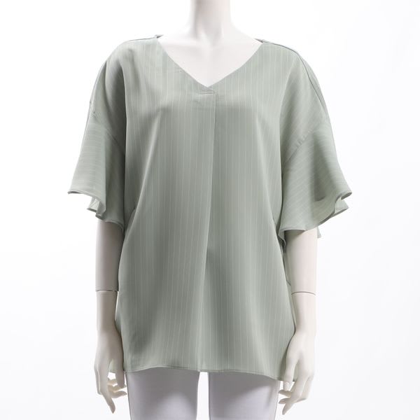 ストライプ柄Vネックブラウス