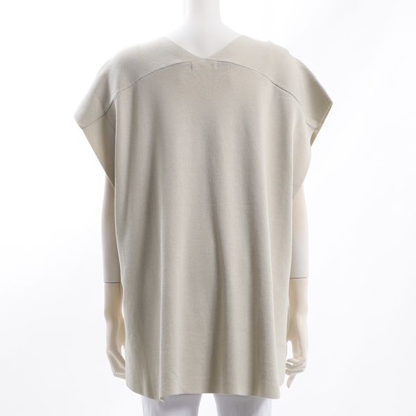 華奢Vネックニット