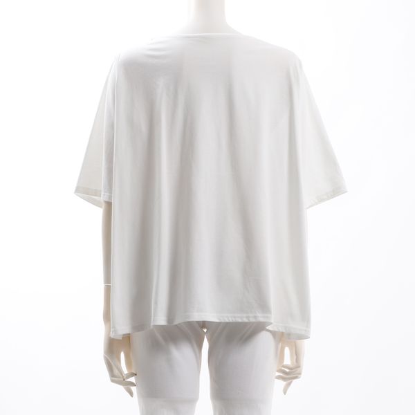 ビジューネックTシャツ