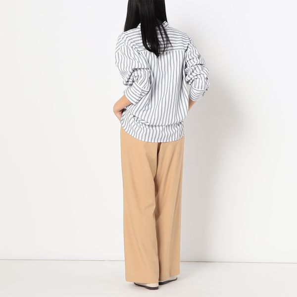 タック入りワイドパンツ