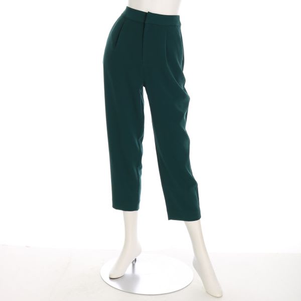 タック入りテーパードパンツ