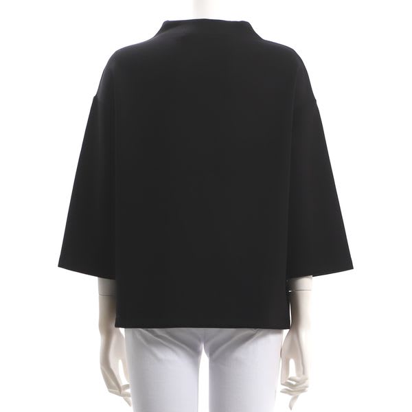 フリルデザインブラウス