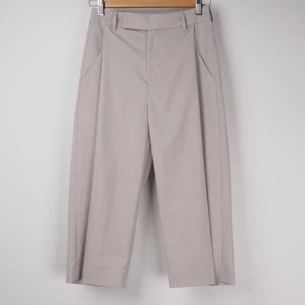 フロントタックワイドパンツ