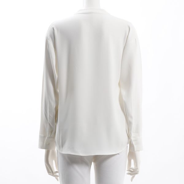 Vネックブラウス