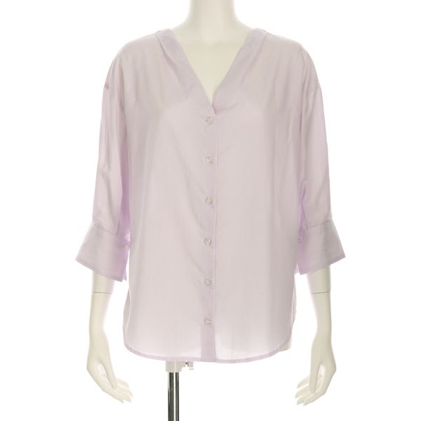 フロントボタン極細ストライプブラウス