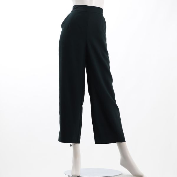 ポケット付きシンプルパンツ
