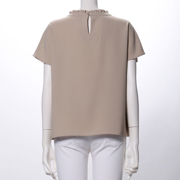 フリルネックブラウス