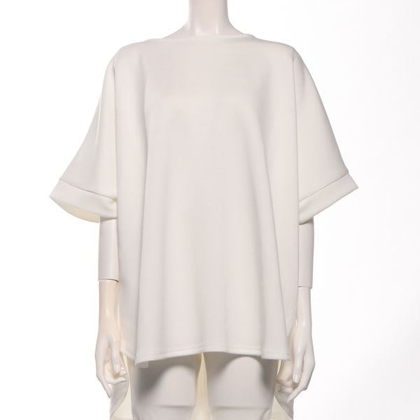 バックスタイルパールボタンドルマンスリーブカットソー