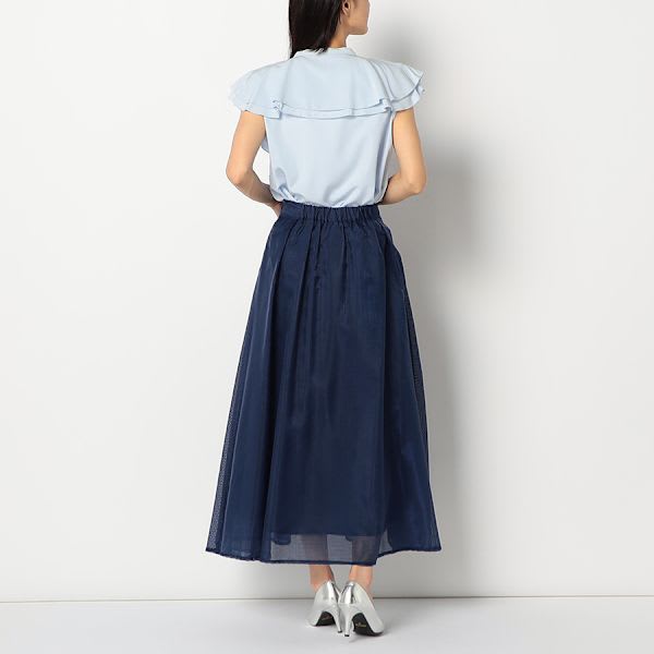 タック入りフレアスカート