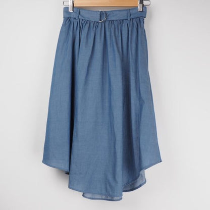 ラウンドヘムフレアスカート
