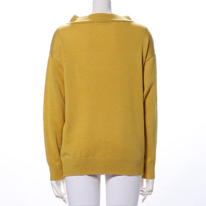 ネックデザインニット