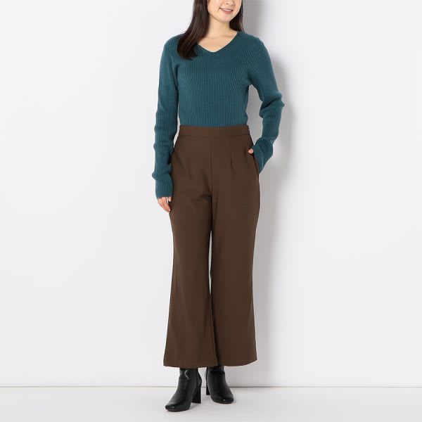シンプルデザインフレアパンツ