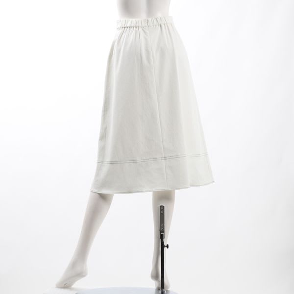 ツイル素材フレアスカート