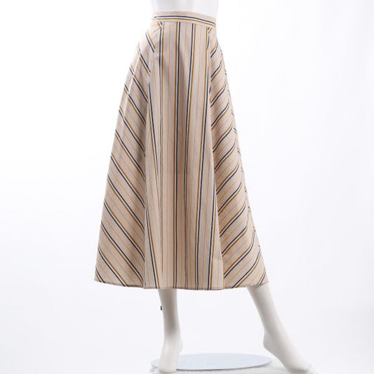 総柄フレアスカート