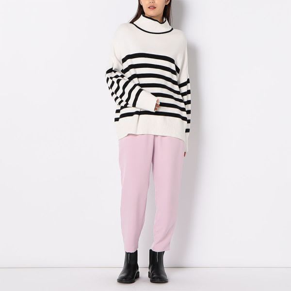 タックテーパードパンツ