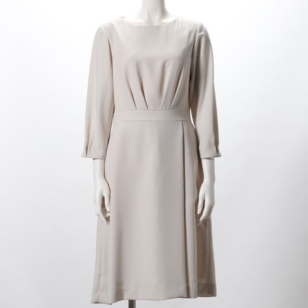 タックデザインワンピース