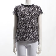 シックな小花柄ブラウス