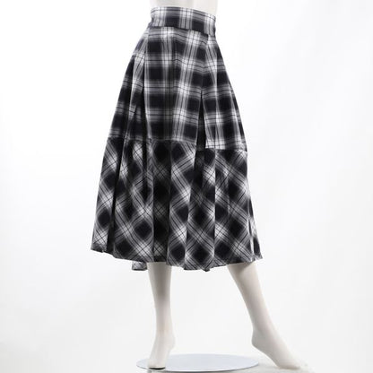 バッファローチェックタックフレアスカート