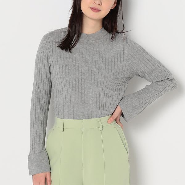 裾デザインペプラムニット