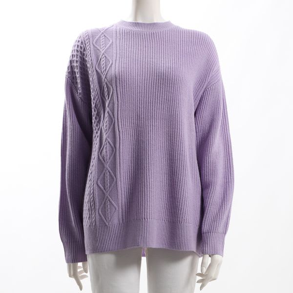 ケーブル編みデザインニット