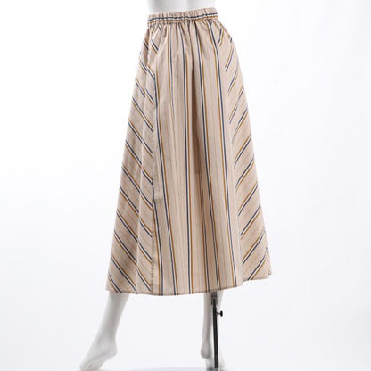 総柄フレアスカート