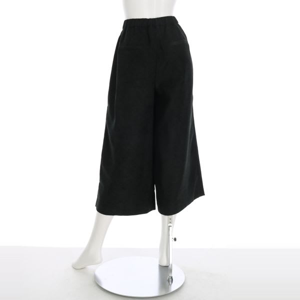 ラップ風ワイドパンツ