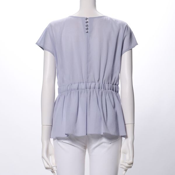 タックデザインブラウス