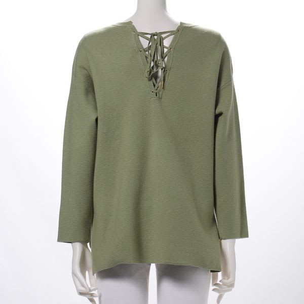 バックレースアップデザインニット