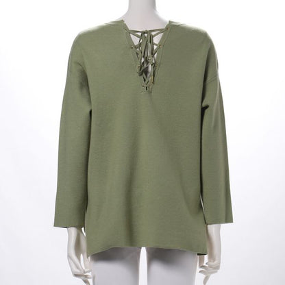 バックレースアップデザインニット