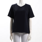 袖折り返しデザインVネックブラウス