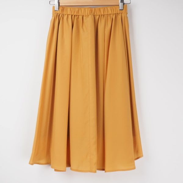 リボンベルト付きフィッシュテールスカート