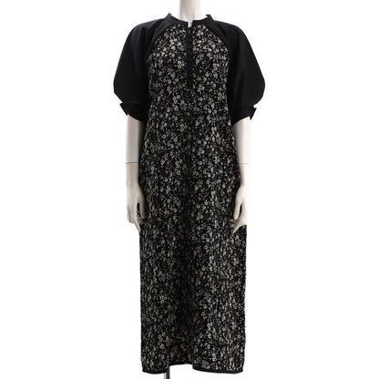 切り替えデザイン小花柄ワンピース