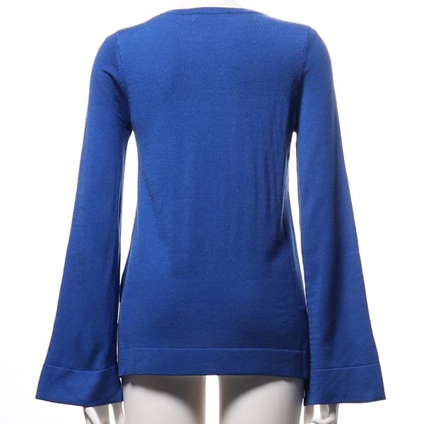 クルーネックフレアスリーブニット