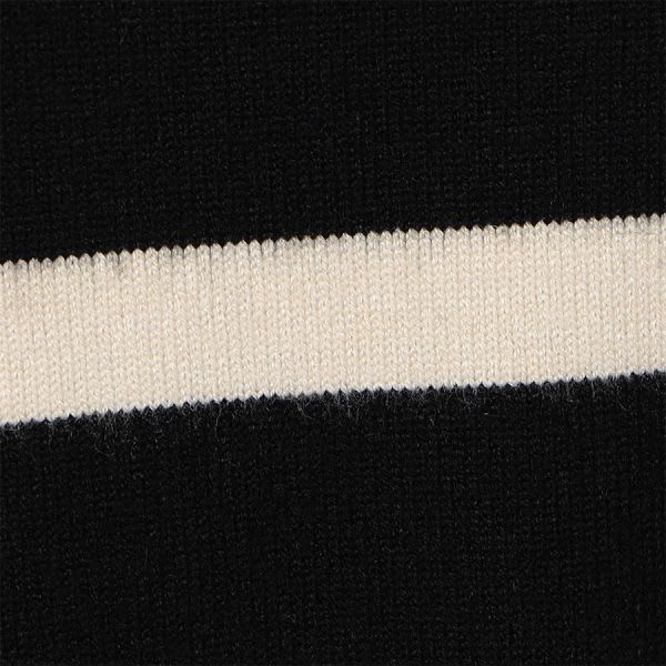 ボーダー柄クルーネックニット