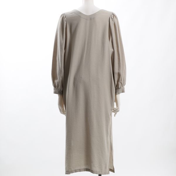 ふんわりお袖Vネックワンピース