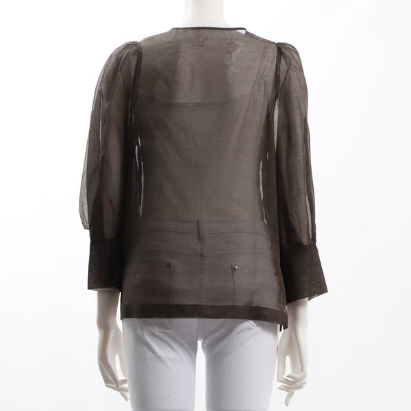 パフスリーブブラウス