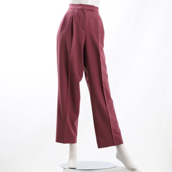 タック入りテーパードパンツ