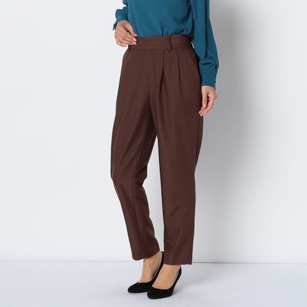 バックウエストゴムタック入りテーパードパンツ