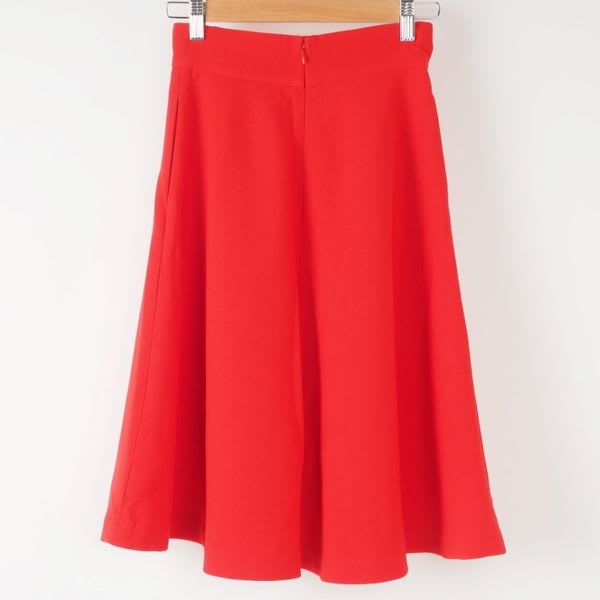 ポケット付きフレアスカート